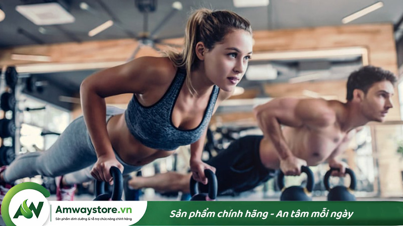 vi-sao-nhieu-nguoi-so-uong-protein-tang-can